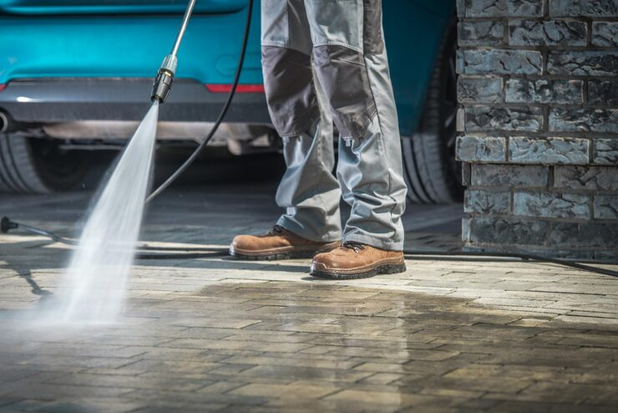 Pressure washing Mayo